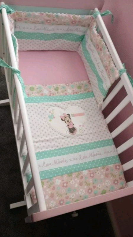 minnie mouse swinging crib